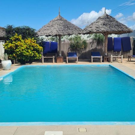 Blue Moon Villa Pwani Mchangani Exterior foto