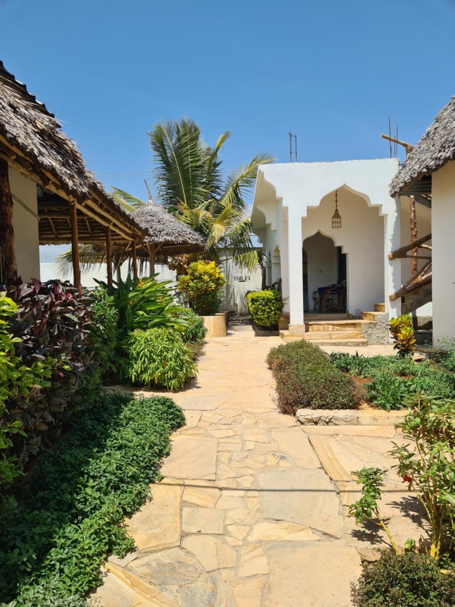 Blue Moon Villa Pwani Mchangani Exterior foto