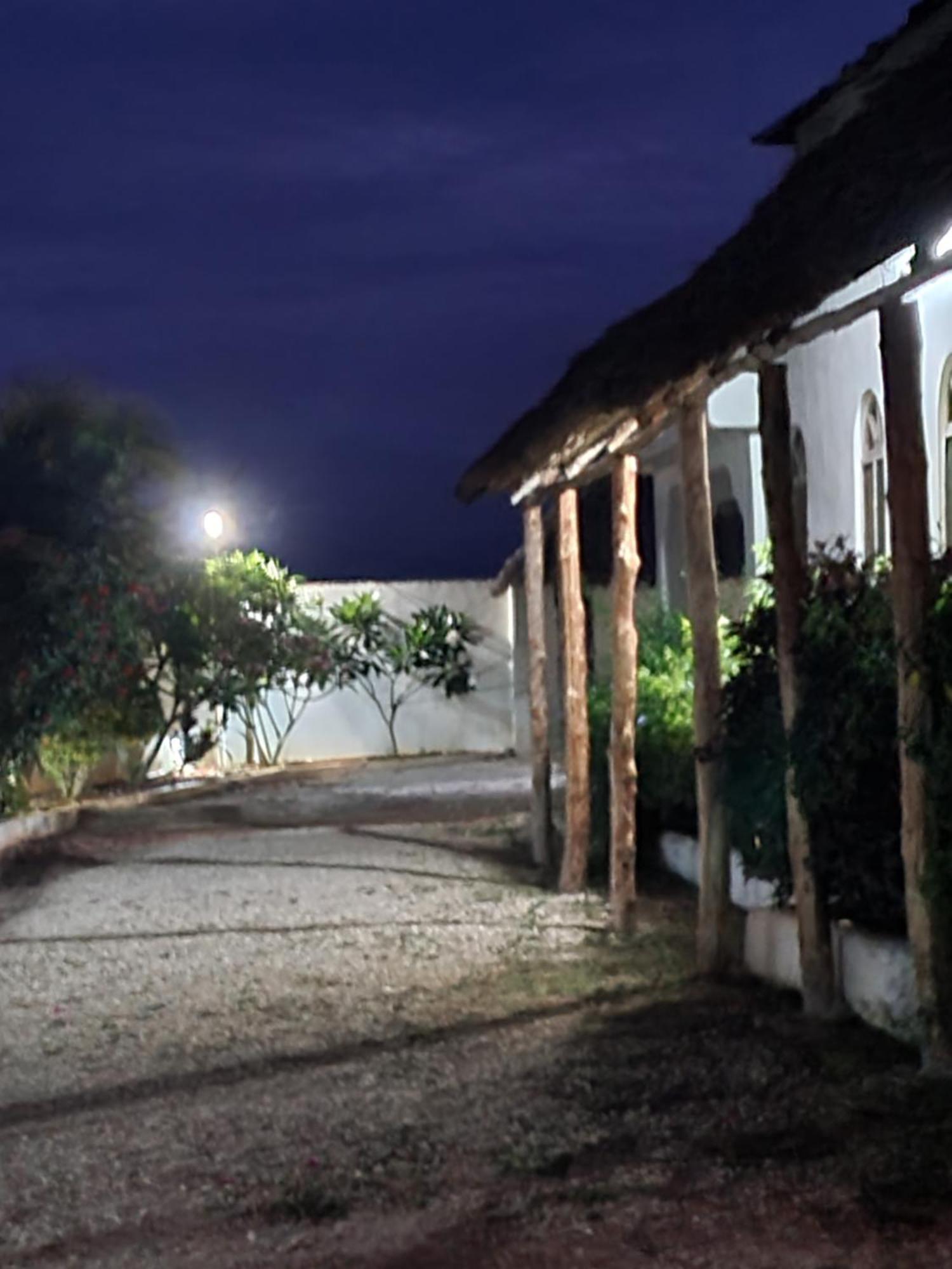 Blue Moon Villa Pwani Mchangani Exterior foto